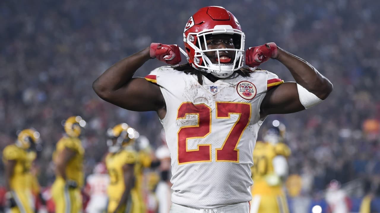 Kareem Hunt fue el líder corredor de la NFL en 2017.