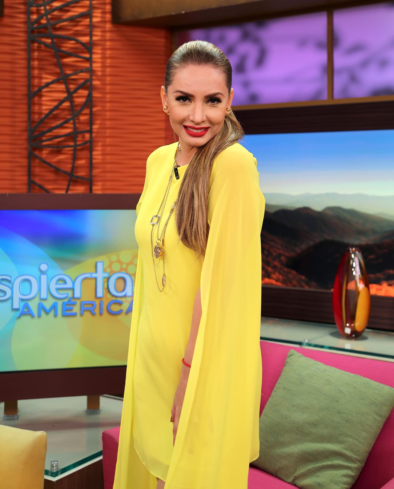 <b><a href="http://www.univision.com/temas/paty-navidad">Paty Navidad</a></b> siempre ha sido una mujer hermosa y talentosa, aunque aún queda la duda si se habrá hecho algún 'arreglito' para verse mejor. ¿Tú qué piensas?