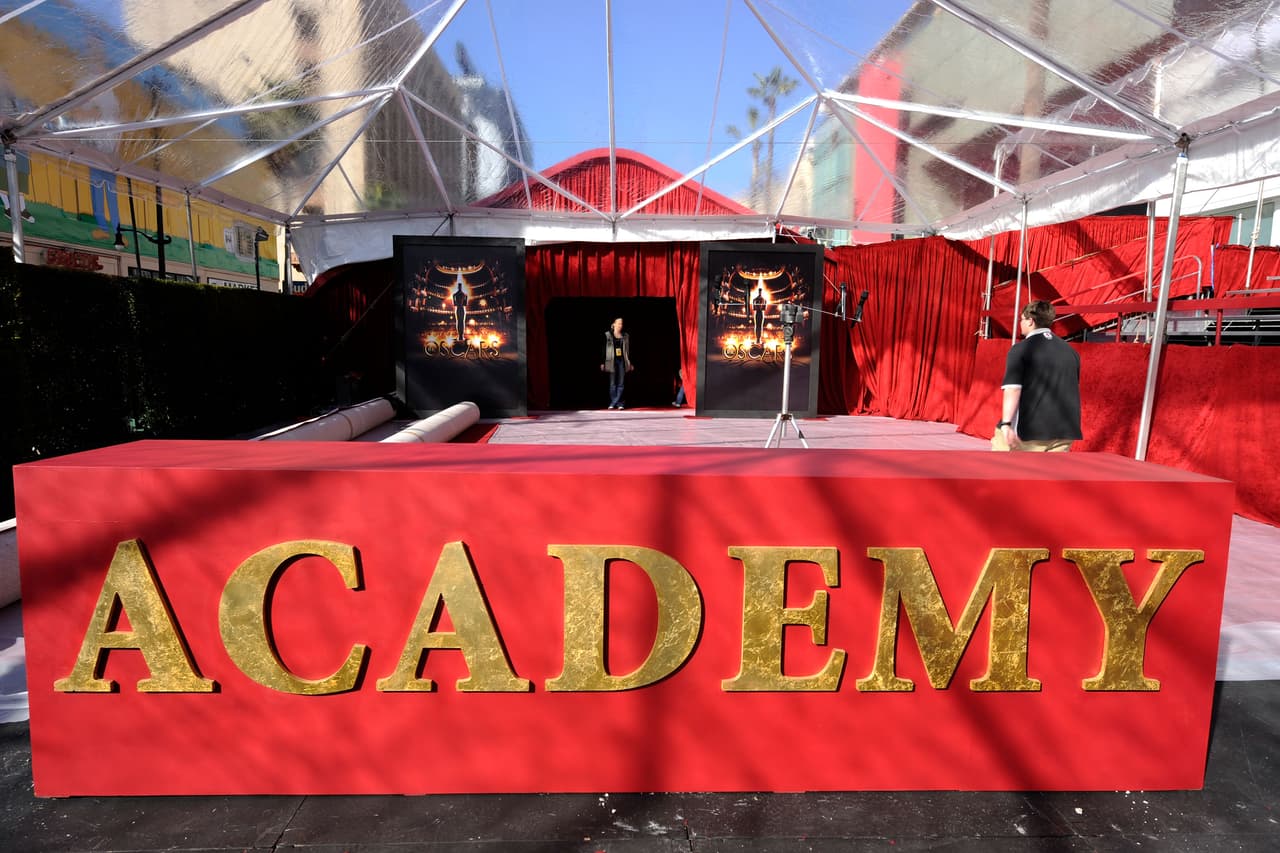 “Desafortunadamente, como resultado de informes incorrectos y publicaciones en redes sociales, ha habido una cadena de información errónea que ha molestado comprensiblemente a muchos miembros de la Academia”.
<br>