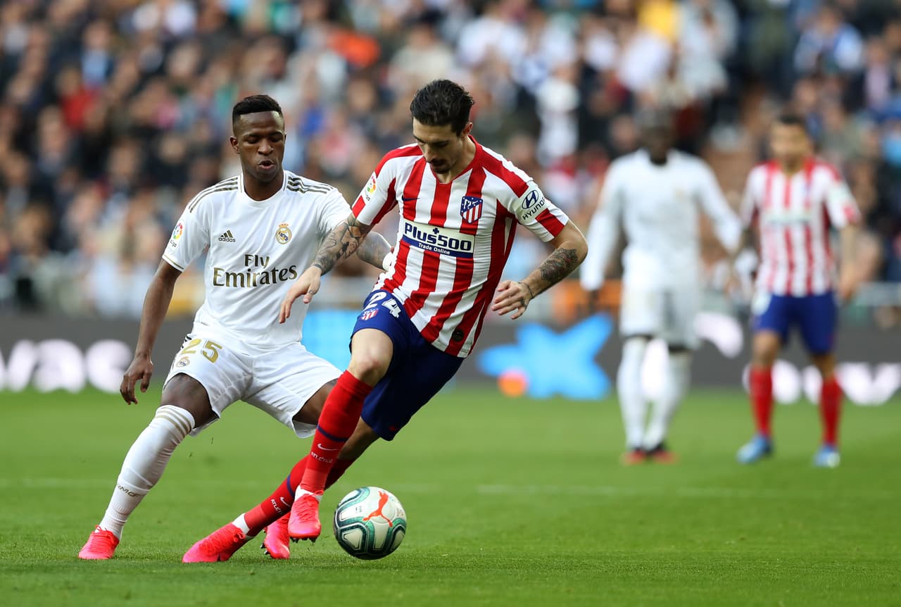 Real Madrid llegó a 49 unidades tras 22 partidos disputados en La Liga. Karim Benzema anotó al 56’.