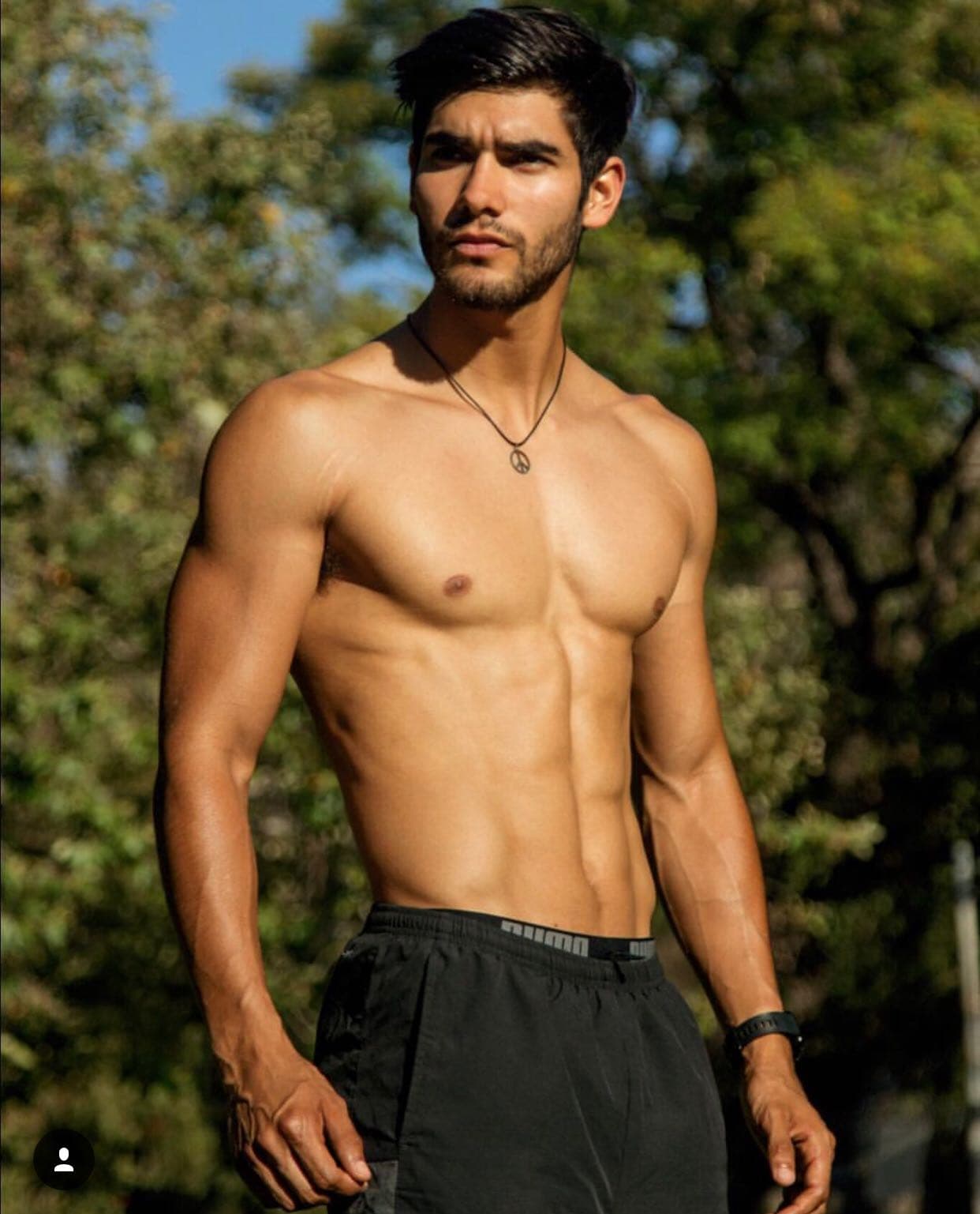 Fue novio de Mariana Torres, una de las concursantes de Nuestra Belleza Latina 2015.
<br>