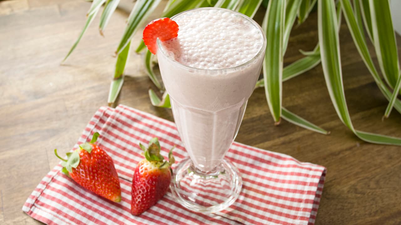 Licuado de fresa, plátano y avena