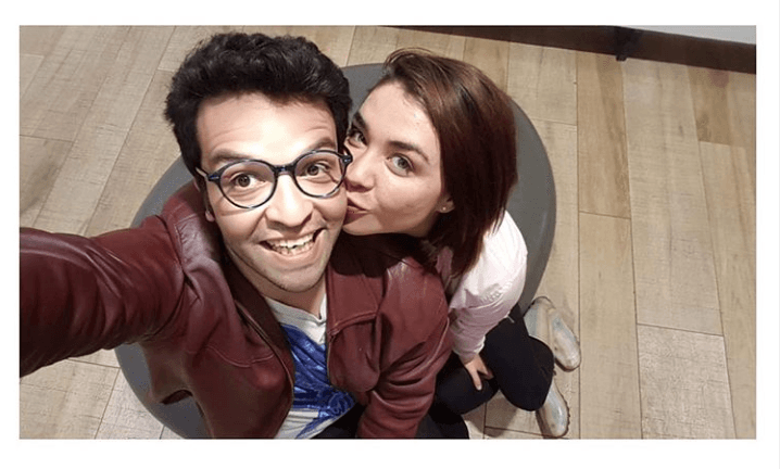 “Tengo una hermosa pareja que baila todo el tiempo, me vine a refugiar a su búnker”, declaró para el diario El Universal.
<br>