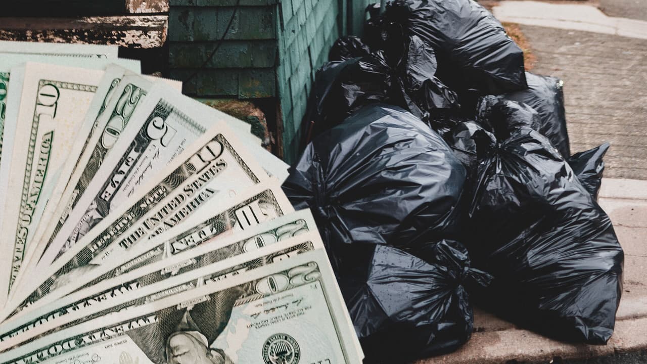 Descuartizó y escondió el cadáver de su esposo para cobrar la pensión, dice acusación