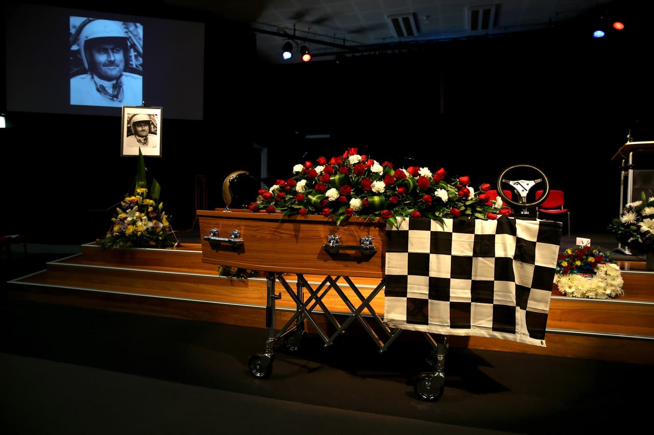 Sir Jack Brabham falleció a sus 88 años el 19 de mayo de 2014, en medio de los reconocimientos a su carrera.