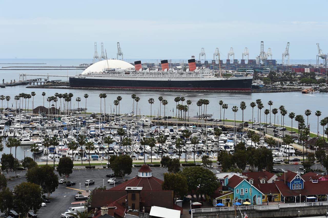 Aunque aún se desconoce cuándo mejorará la cadena de suministro,
<b> expertos esperan que las disrupciones y retrasos continúen al menos hasta finales de este año</b>. Es posible que la industria comience a ver una mejoría durante el primer trimestre del 2022.