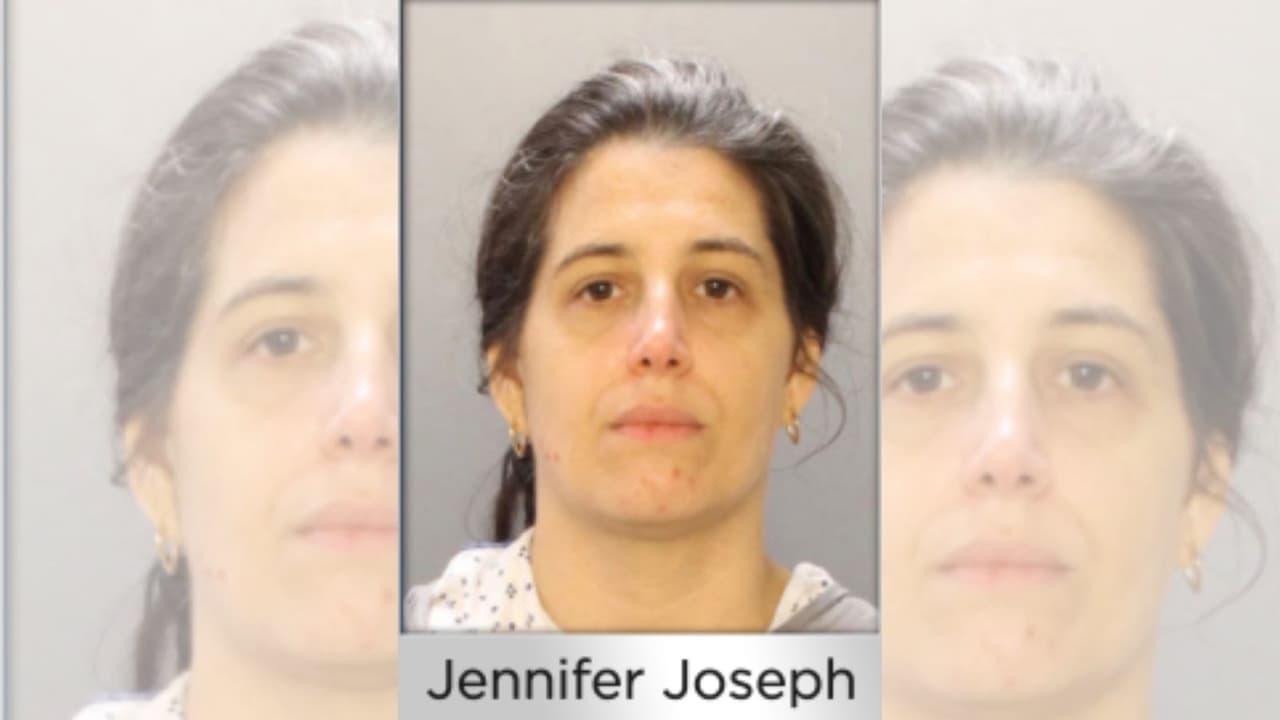 Madre acusada de apuñalar mortalmente a su hijo de 5 años en Filadelfia enfrenta cargos de homicidio  