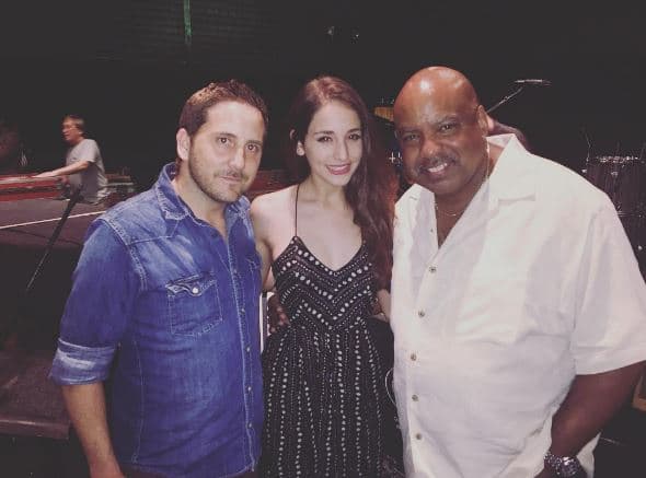 Peter Wallace y Gerald Albright la han acompañaado también.