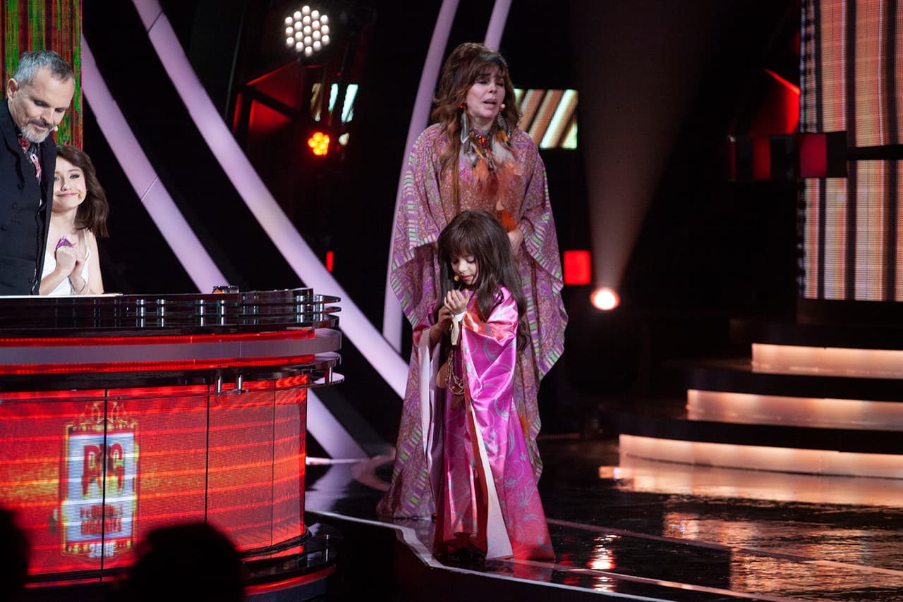 Que repartió entre los jueces.