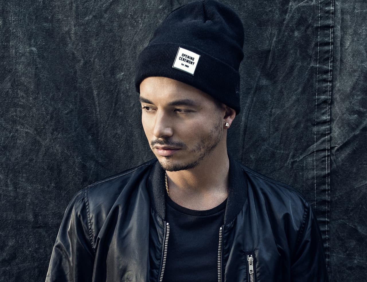 En su acta de nacimiento dice: José Álvaro Osorio Balvin.