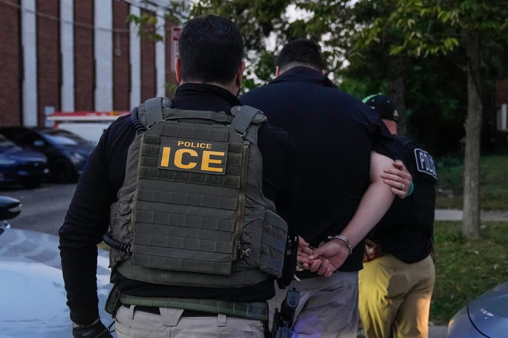 Casi 50,000 personas fueron detenidas por ICE durante julio, el total mensual más alto del segundo mandato de Trump