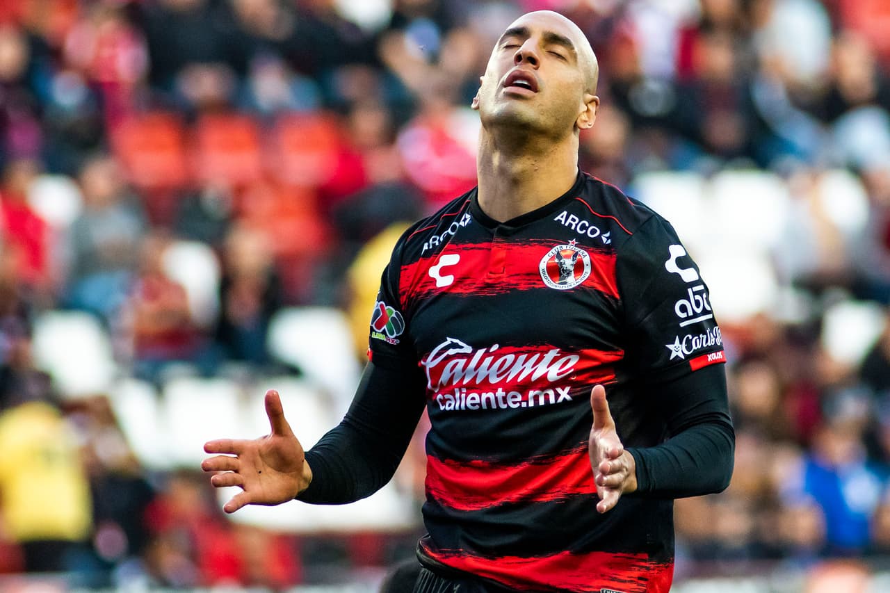 En la primera parte Ariel Nahuelpán aportó poco ofensivamente, un gran sacrificio defensivo pero no fue factor en el ataque.