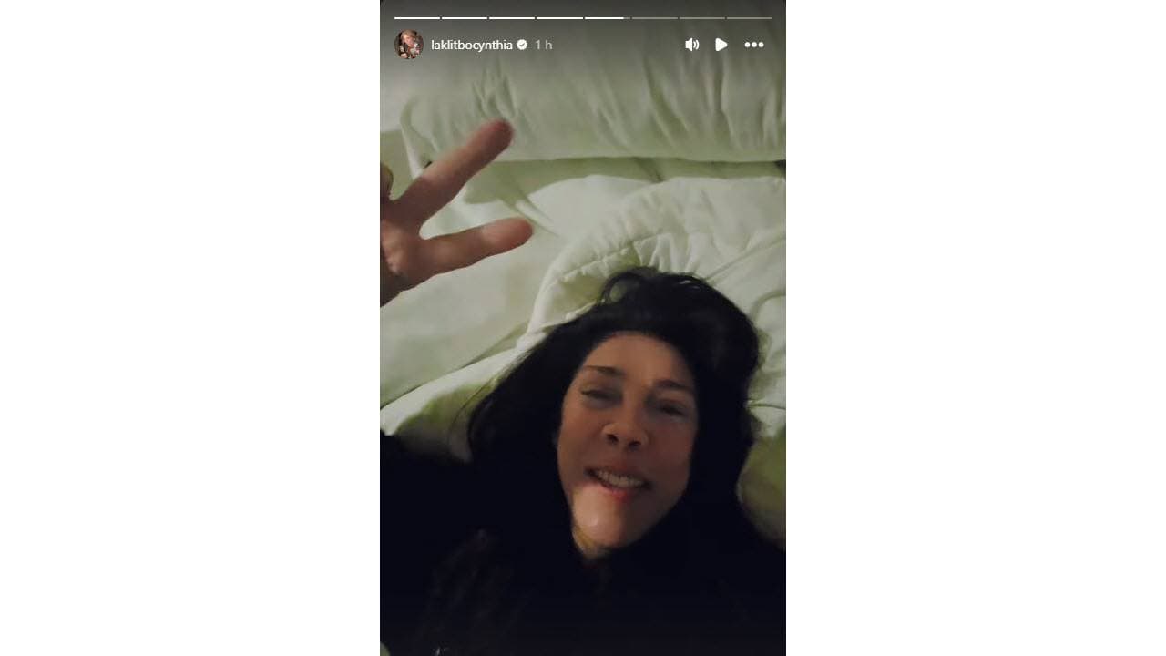 Cynthia Klitbo reapareció tras ser dada de alta.