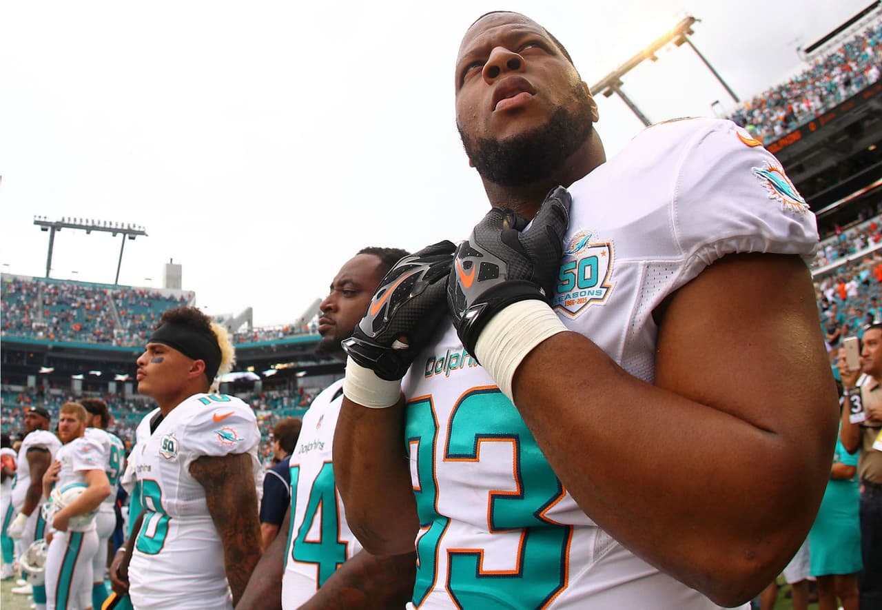Suh: Los Dolphins 'destruyeron' a los Panthers en el campamento de entrenamiento