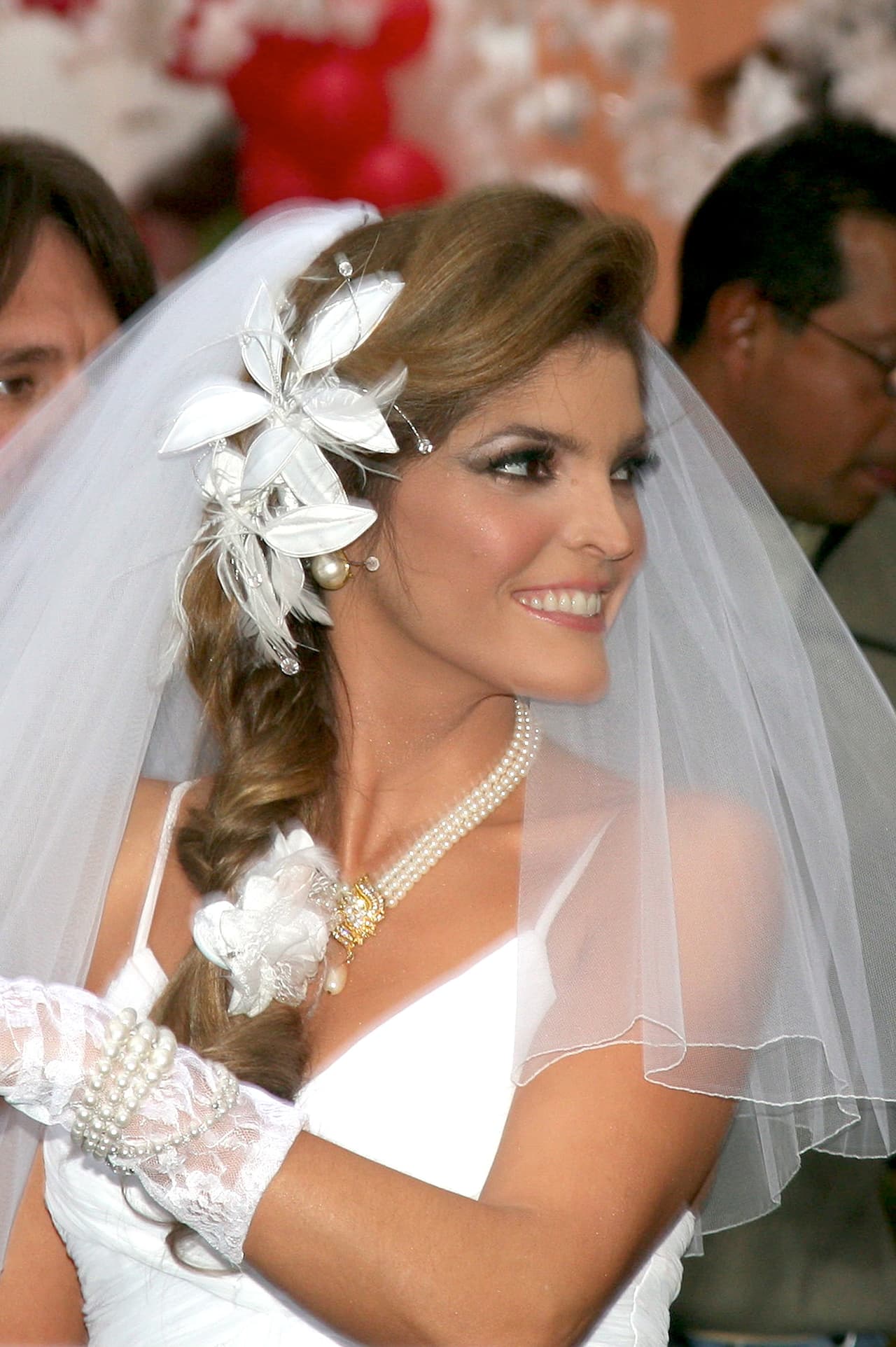 Recordemos que esta no será la primera vez que Ana Bárbara contrae matrimonio, ya que en el pasado lo hizo en dos ocasiones.