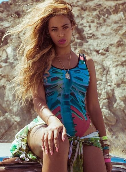 Ese material lo lanzó de manera sorpresiva y fue tan éxito que dio pie a una gira.