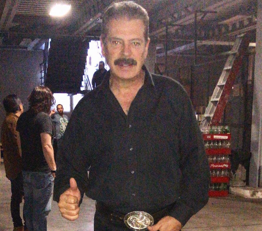 El actor de 
<b><a href="https://www.univision.com/programas/novelas/el-legado-musical-de-juan-gabriel-en-las-telenovelas" target="_blank">Te Sigo Amando</a></b>, telenovela en la que se escuchaba el tema de Juan Gabriel, recordó cómo lo presentó el afamado intérprete ante el público. 
<br>