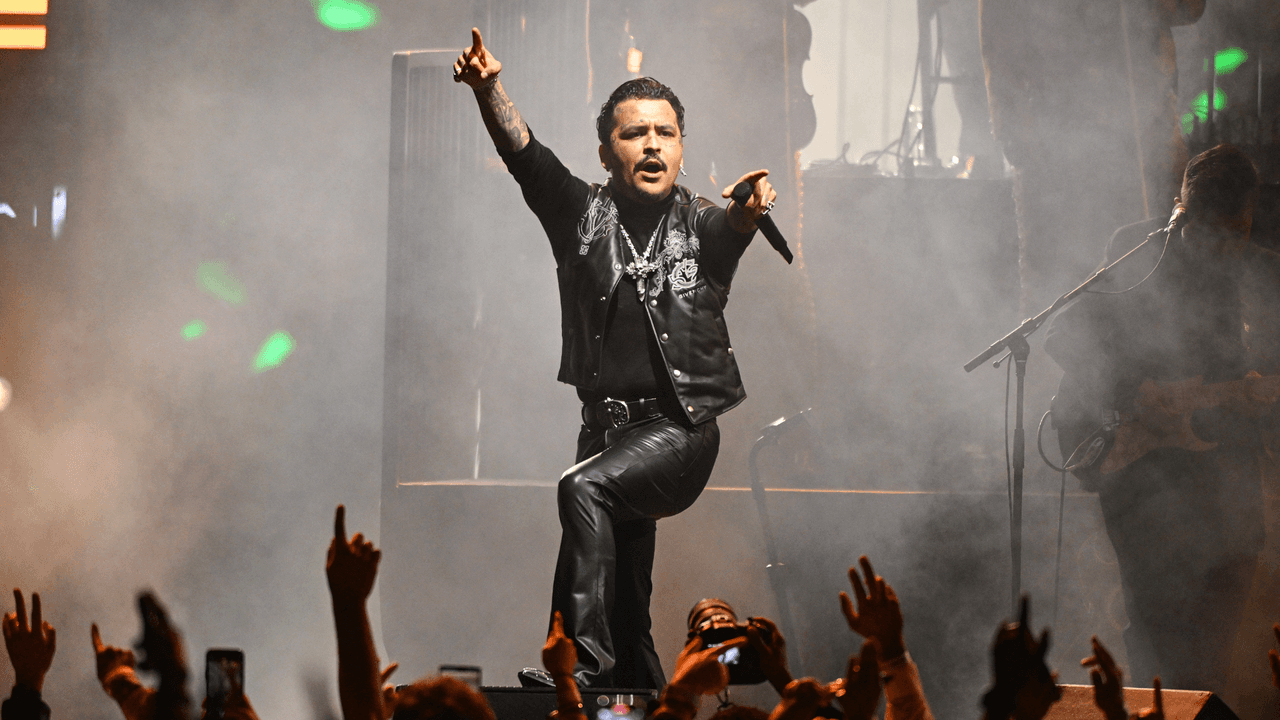 El cantante mexicano, conocido por cantar 'mariacheño', una mezcla entre el mariachi y lo norteño, estuvo en el Moody Amphitheater @ Waterloo Park.