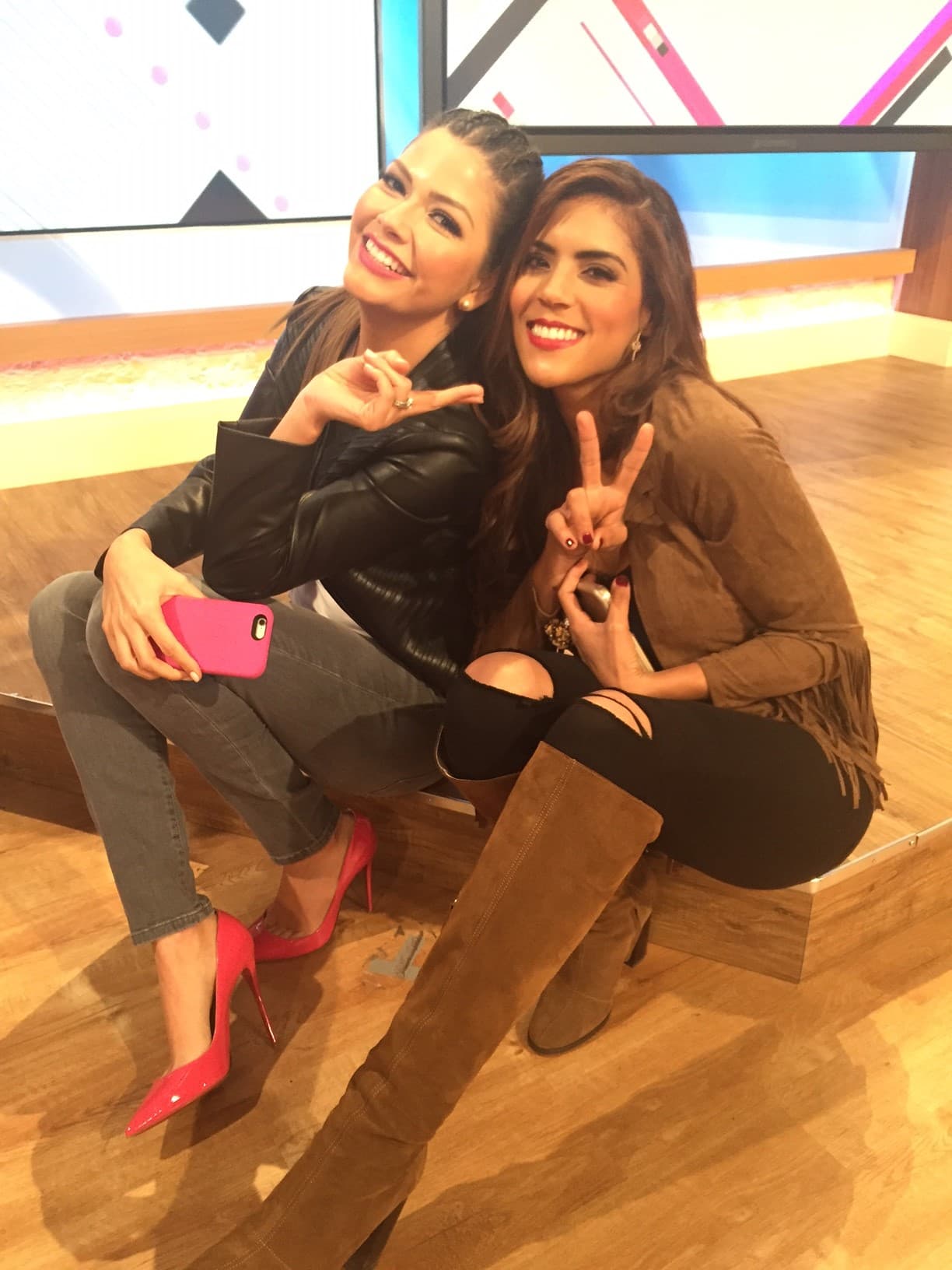 Luego de una larga noche de fiesta. las reinas despertaron con ganas de seguir trabajando.