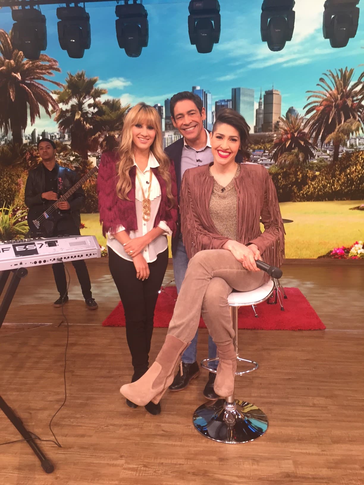 Hanna y Ashley llegaron a la casita con muchas sorpresas