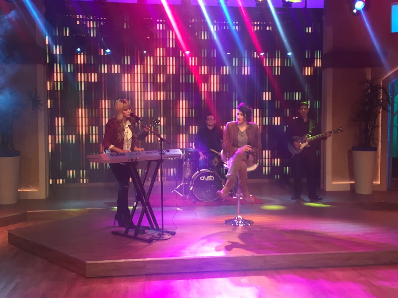 Interpretaron algunos de sus temas, haciendo que se nos erizara la piel.