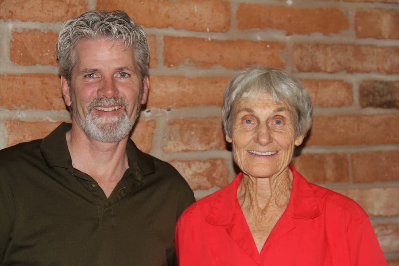 Su sobrino Kevin subió la montaña con ella y dice que Anne es “indetenible”. Aun no cree la fortaleza de su tía de 85 años. Es su inspiración.