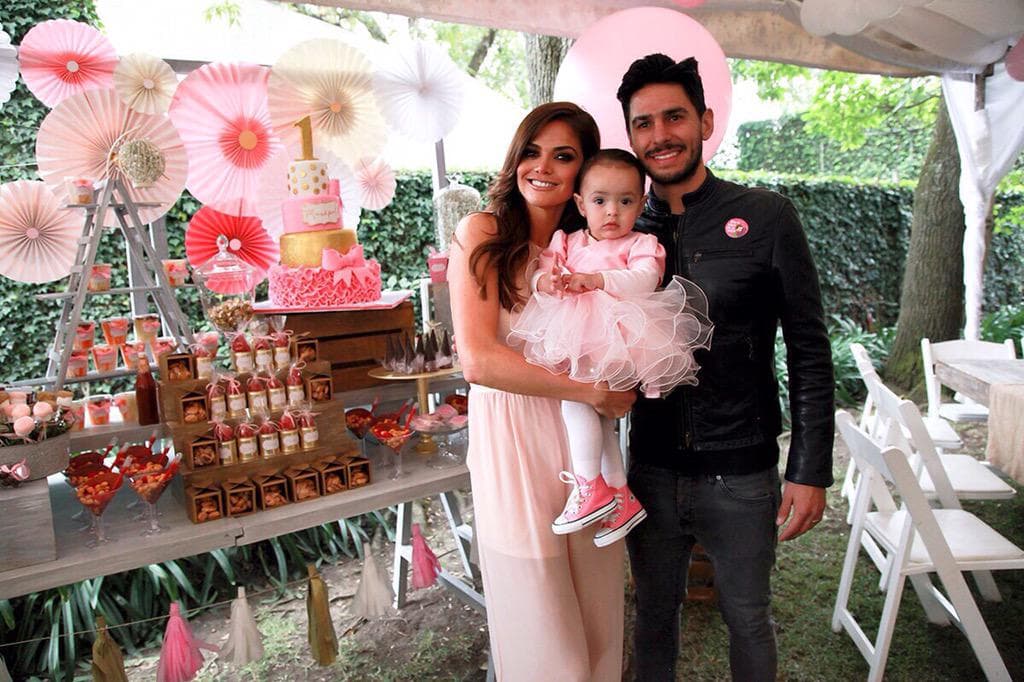 Aquí toda la familia, Marisol, Rafa Márquez Lugo y Mini-Marisol.