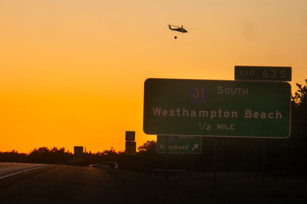 Más de 80 departamentos de bomberos voluntarios participaron en las labores de extinción.