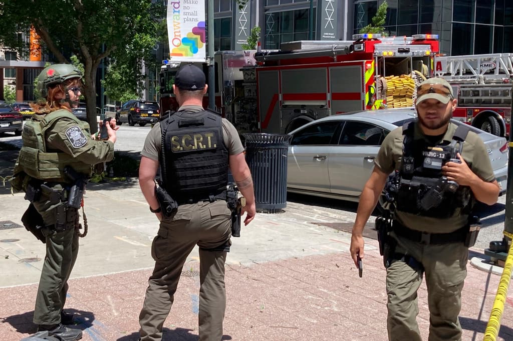 La policía de Atlanta dijo que no se realizaron más disparos y que esta zona comercial con edificios de oficinas y torres de apartamentos se encuentra asegurada.