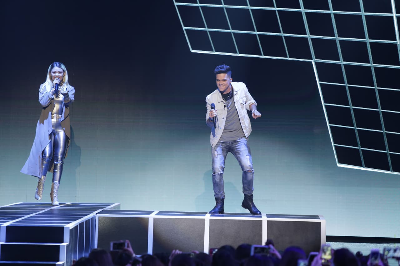 Otra presentación que aunque no tuvo mucha aceptación, logró demostrar la fuerza de Fabyán para no derrumbarse.