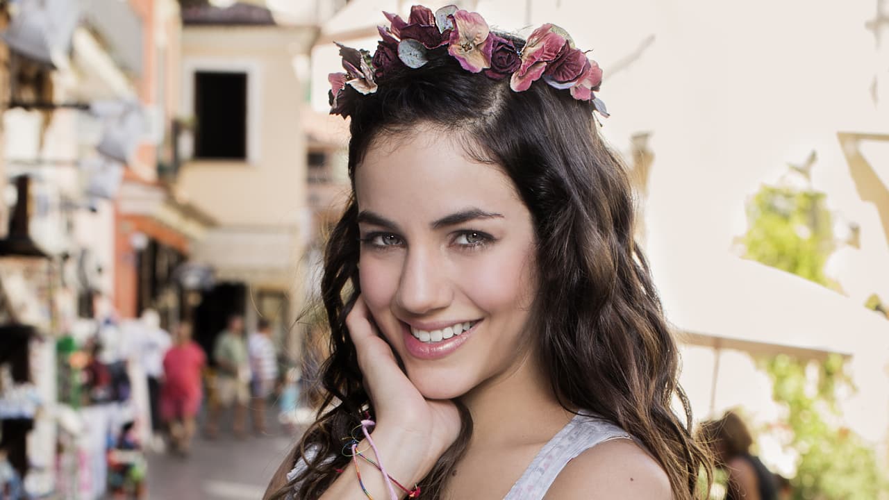 Ela Velden será su hermana, Gianna Bianchi, una de sus razones de vivir y con quien pasará tremendas aventuras.