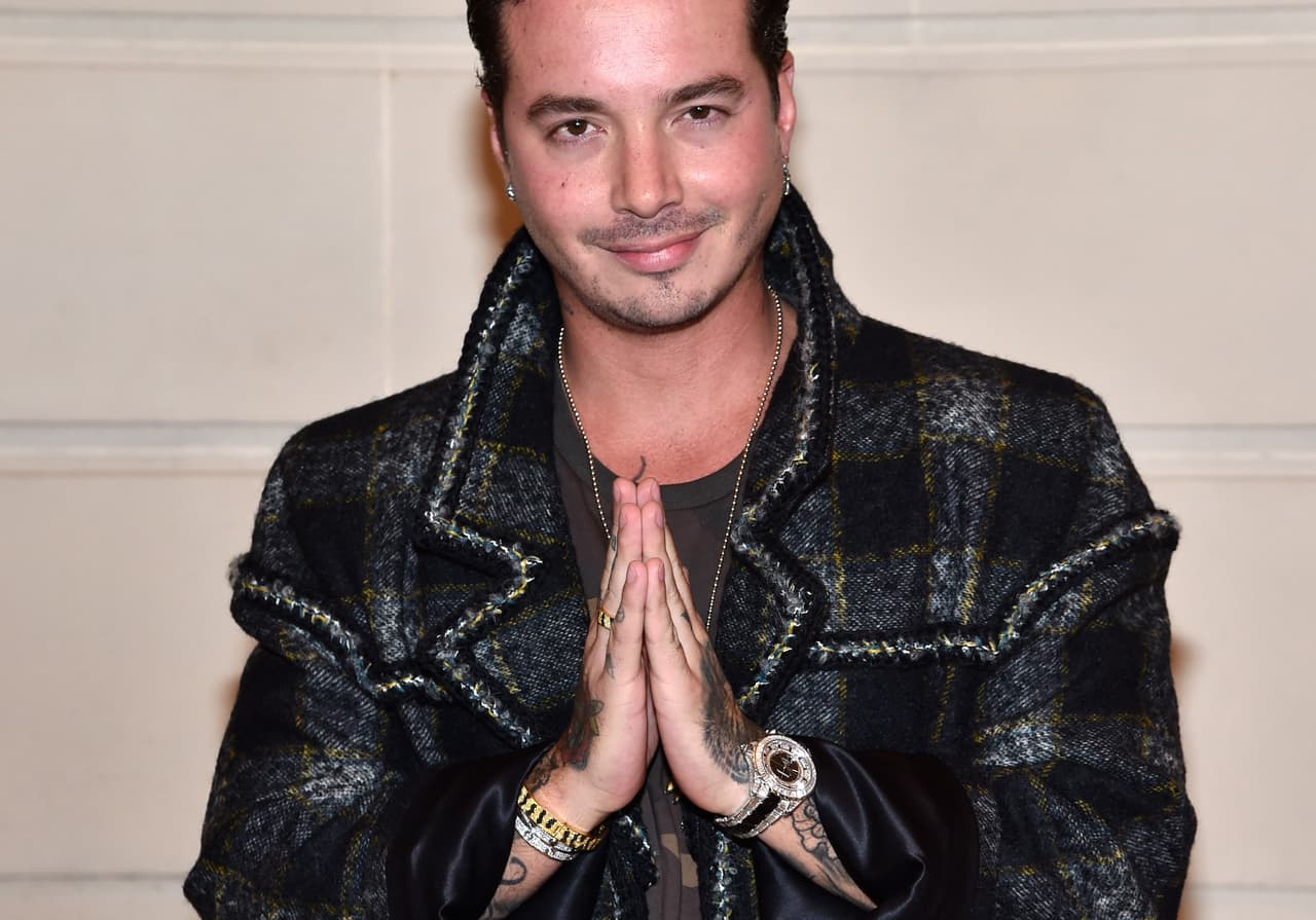 J Balvin: qué hace un reggaetonero en un desfile de Chanel