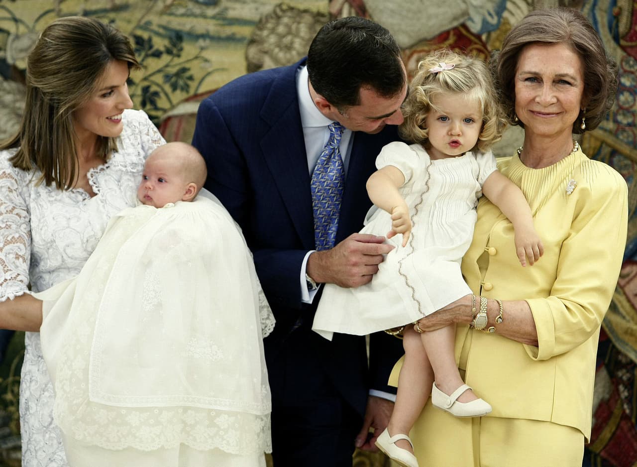 La madrina de bautizo de la princesa de Asturias es su abuela, la reina emérita Sofía de Grecia.