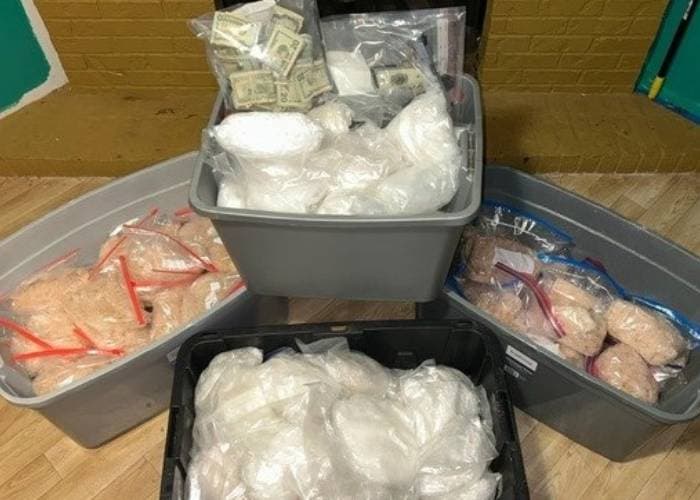 En la operación, la DEA confiscó al CJNG drogas valuadas en millones de dólares.