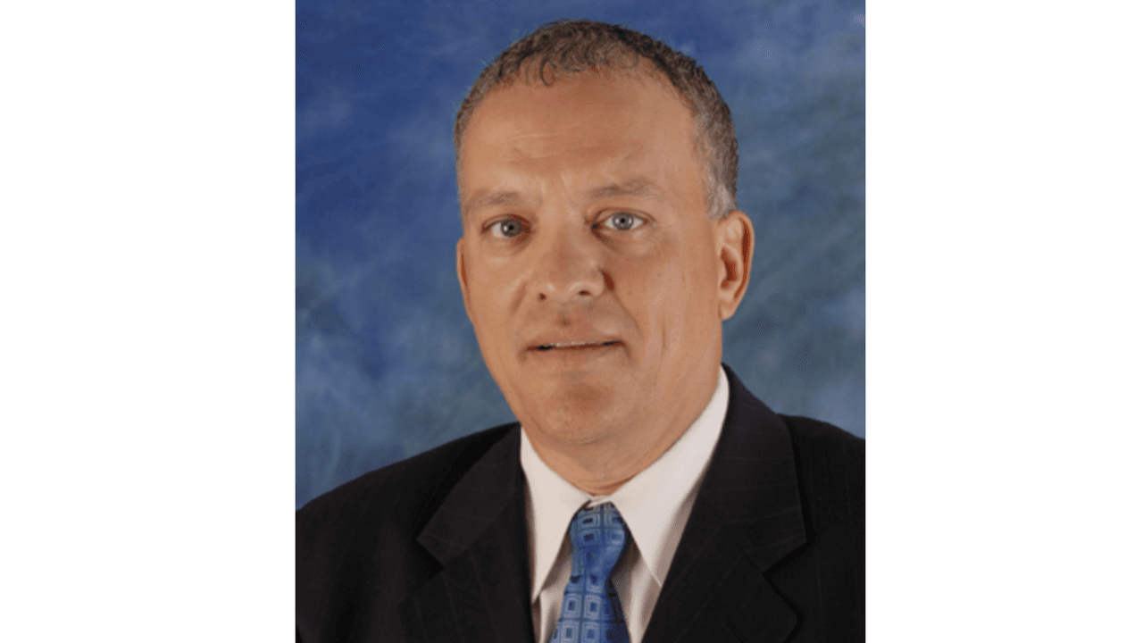 Reportan que el representante estatal Luis Arroyo Sr. de Chicago fue arrestado cargos de corrupción pública