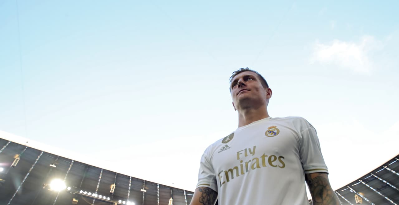 En la Fecha FIFA de octubre de 2018, Toni Kroos se queja de Lopetegui y con ello saca a la luz el rompimiento del vestidor con el entrenador.
<br>