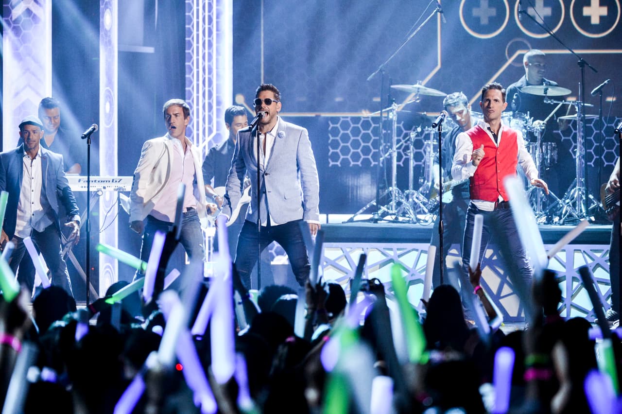 El boy band mexicano Magneto regresó a los escenario para interpretar su éxito ‘Vuela, Vuela’.