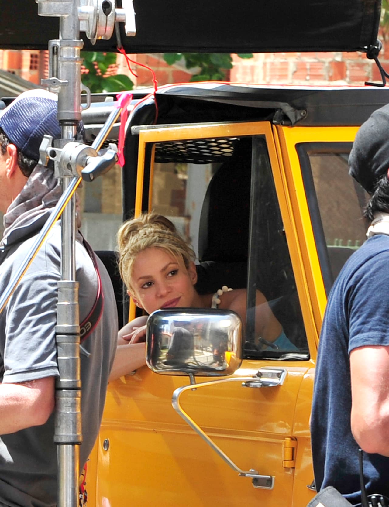 'Shaki' no descuidó ningún detalle durante la grabación.