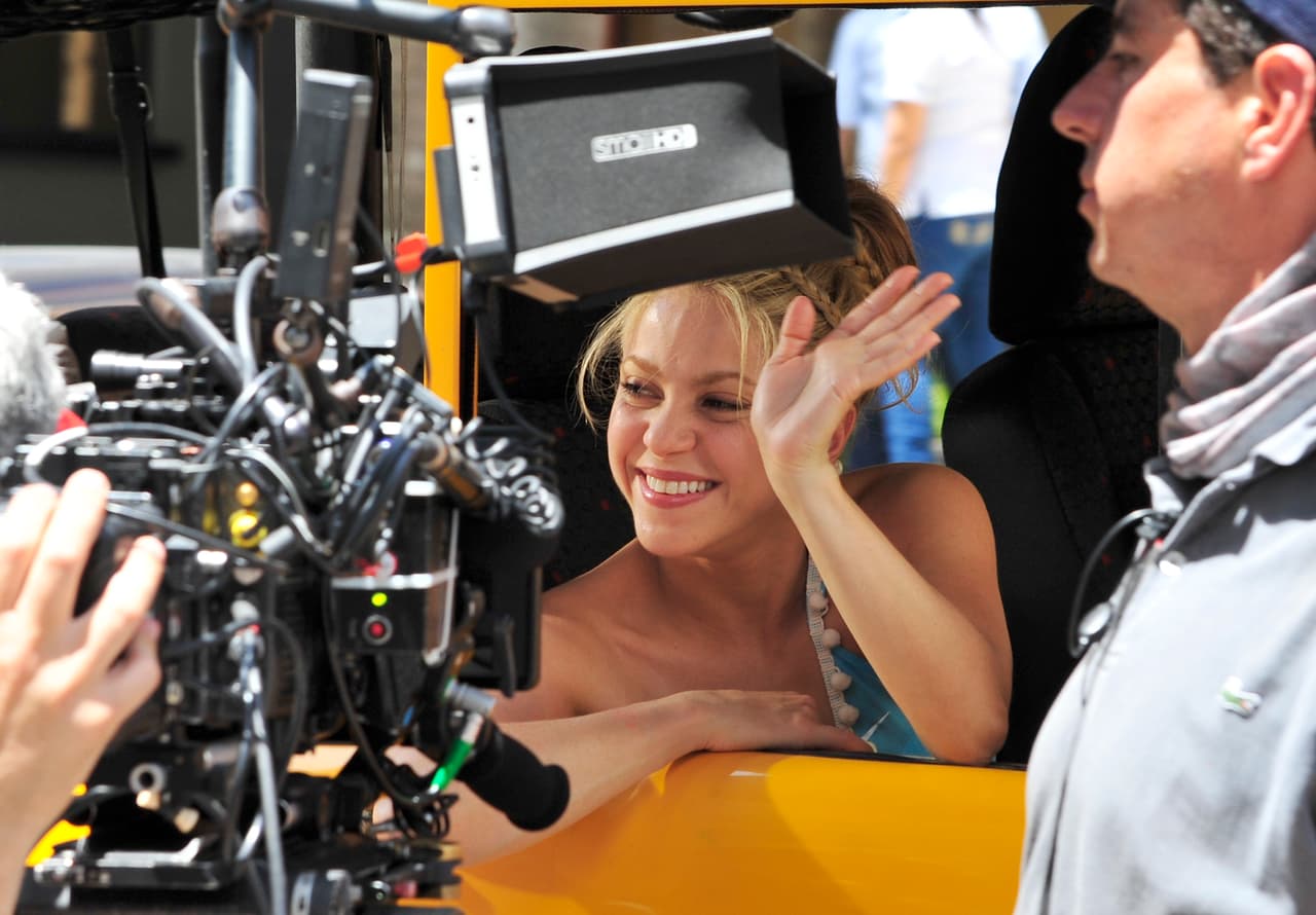 Trabajando... así volvió 'Shaki' a su natal Barranquilla, donde no paró de sonreír.