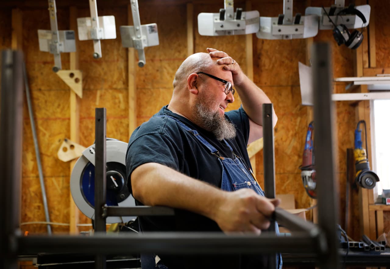 <b>Empleados sin compensación.</b> “Ellos están tratando de usar a la gente como fichas de negociación y no es correcto” dijo a la agencia AP sobre el cierre parcial del gobierno Jack Lyons, un contratista de NASA. A diferencia de los empleados fijos que recibirán pagos retroactivos, al ser contratista Lyons no tendrá ninguna compensación. 8 de enero de 2018.