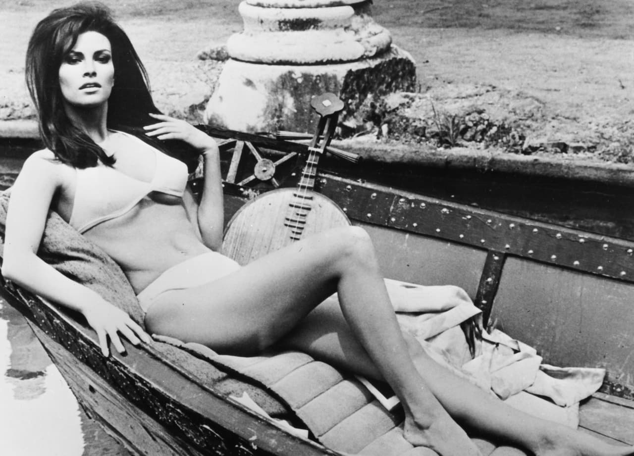 La actriz Raquel Welch, 
<b>famosa desde su aparición en la película “One Million Years B.C.”</b> (“Hace un millón de años”) en 1966, y quien se convirtió en un símbolo sexual internacional durante las décadas de 1960 y 70, ha muerto a los 82 años.
