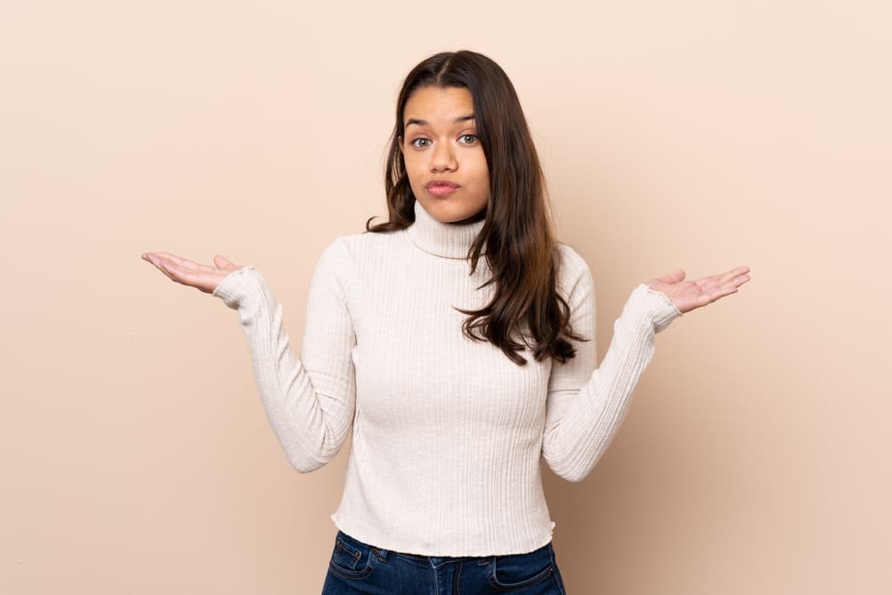 <b>ACUARIO</b>
<br>¿Algo diferente y distinto? Meh... ¿Qué importa? De hecho prefieres que las cosas cambien a que todo esté igual todo el tiempo, porque te aburres, te da flojera. Lo ves de una manera más analítica o intelectual, aunque por otro lado, si es un cambio sentimental, entonces ahí sí comienzas a preocuparte.