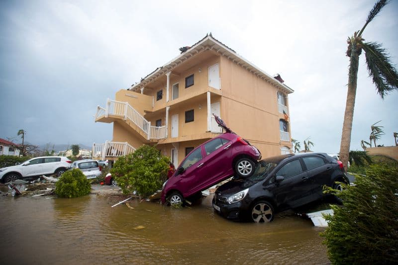 Más del 40% de los residentes del sur de Florida se quedaron sin energía durante y después del paso del huracán Irma.