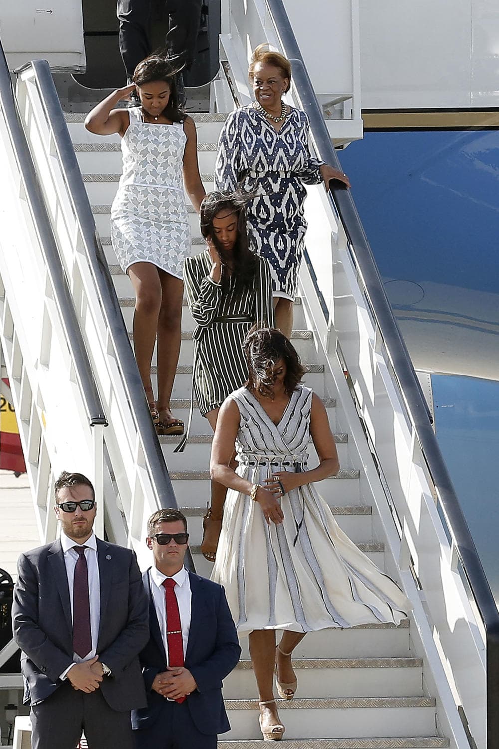 A su bajada, hasta la abuelita quedó despeinada.
