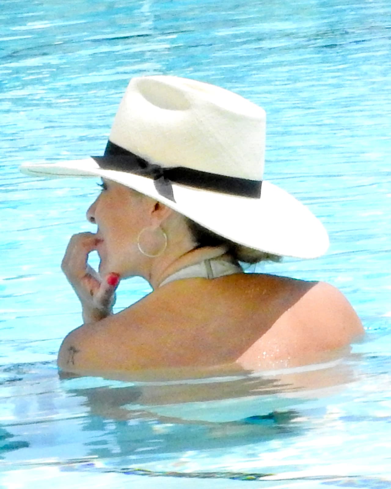 Te invitamos a ver algunas de sus fotos más sensuales.