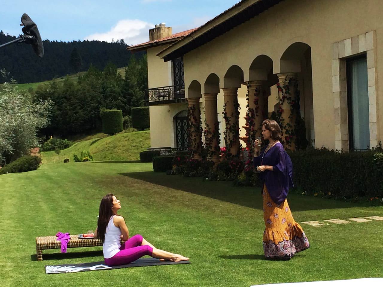 Ya verás que sus maldades nos sacarán canas verdes.