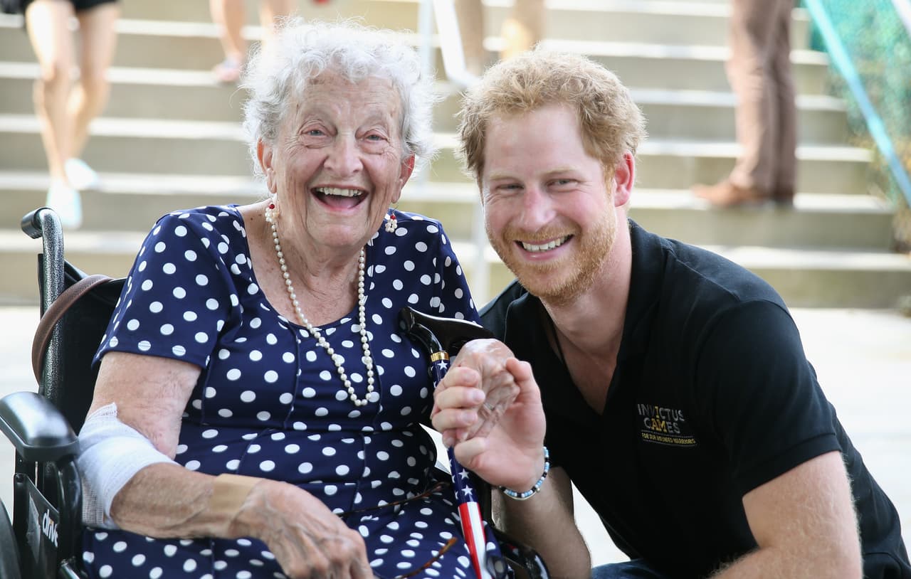 Estas imágenes del príncipe Harry te pondrán sentimental...