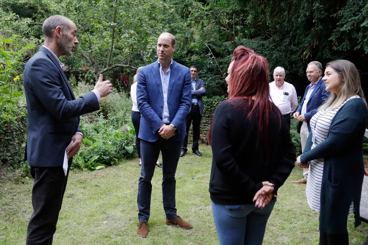 De acuerdo con una reseña del diario 
<b><a href="https://www.mirror.co.uk/news/uk-news/prince-william-says-ate-jellied-22378390" target="_blank">Mirror</a></b>, cuando vio al príncipe, se atrevió a hacerle algunos comentarios sobre su apariencia física. 
<br>