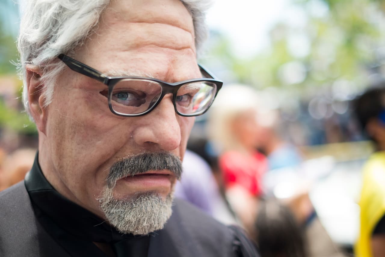 Los avances del Episodio VII de "Star Wars" y la última entrega de "The Hunger Games" serán los platos fuertes de la 46 edición de la Comic-Con de San Diego, que desde hoy y durante cuatro días será el centro mundial del cómic y del cine.