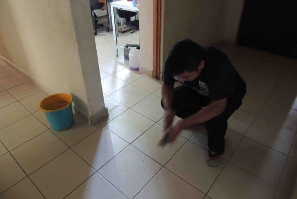 Es una manera de enseñarles a hacerse cargo de ellos mismos, según los directivos del refugio. Foto: LSantacruz.